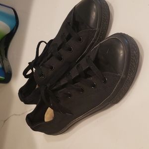 Black converse sneakers size 3